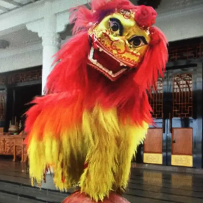 獅子搖頭含撚